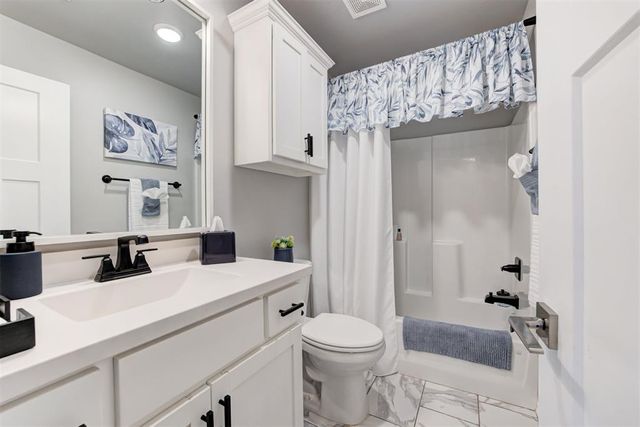 15924 Flat Hill Lane, Oklahoma City, OK 73170