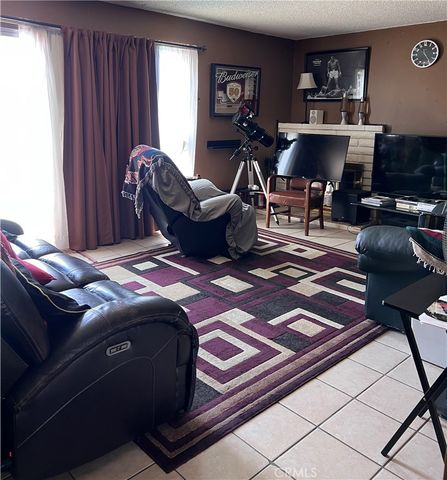 543 N Pampas, Rialto, CA 92376