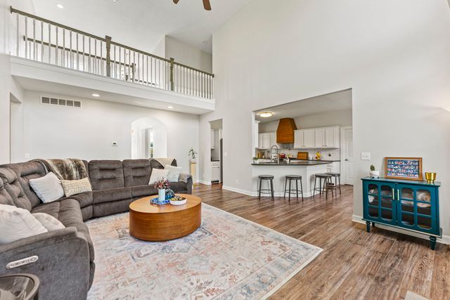 12938 ARBORETUM Drive, Belvidere, IL 61008