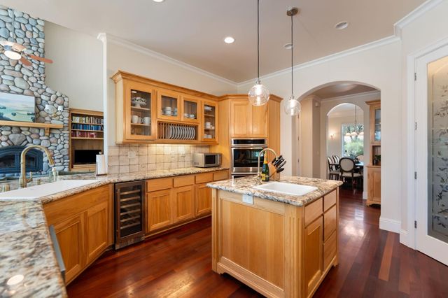 7500 Autumn Wind Ct, Newcastle, CA 95658