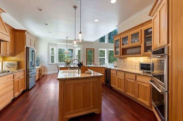 7500 Autumn Wind Ct, Newcastle, CA 95658