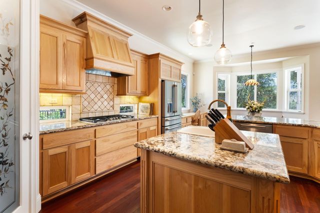 7500 Autumn Wind Ct, Newcastle, CA 95658