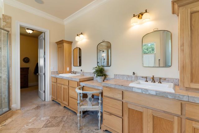 7500 Autumn Wind Ct, Newcastle, CA 95658