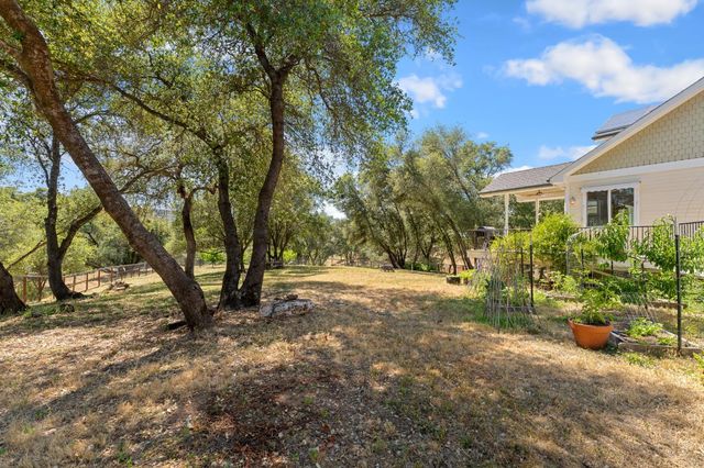 7500 Autumn Wind Ct, Newcastle, CA 95658
