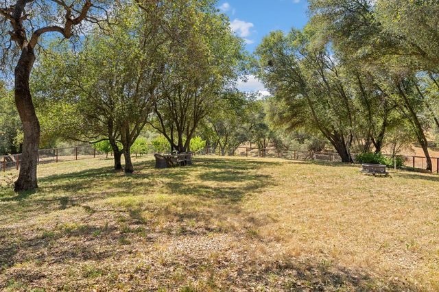 7500 Autumn Wind Ct, Newcastle, CA 95658
