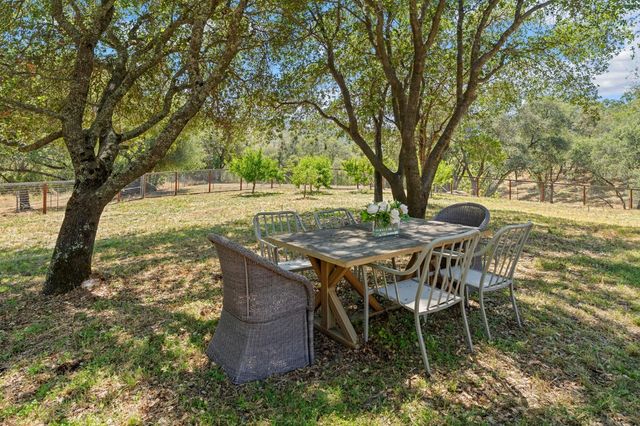 7500 Autumn Wind Ct, Newcastle, CA 95658