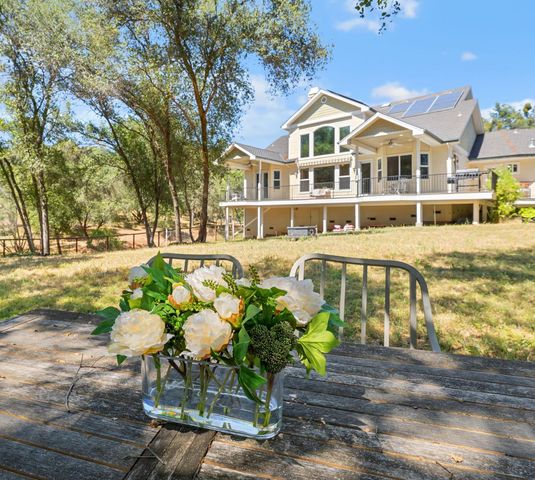 7500 Autumn Wind Ct, Newcastle, CA 95658