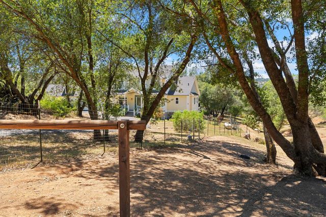 7500 Autumn Wind Ct, Newcastle, CA 95658