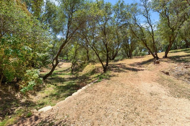 7500 Autumn Wind Ct, Newcastle, CA 95658