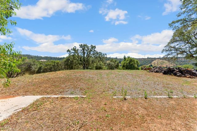 7500 Autumn Wind Ct, Newcastle, CA 95658