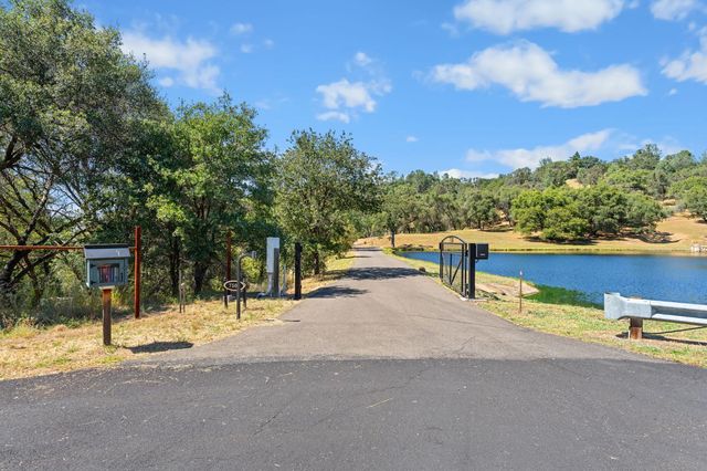 7500 Autumn Wind Ct, Newcastle, CA 95658