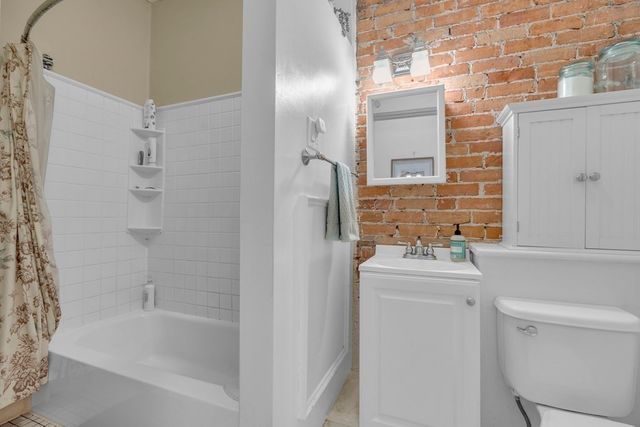 201 High Street 2, Brookline, MA 02445