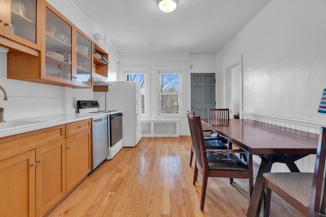 201 High Street 2, Brookline, MA 02445