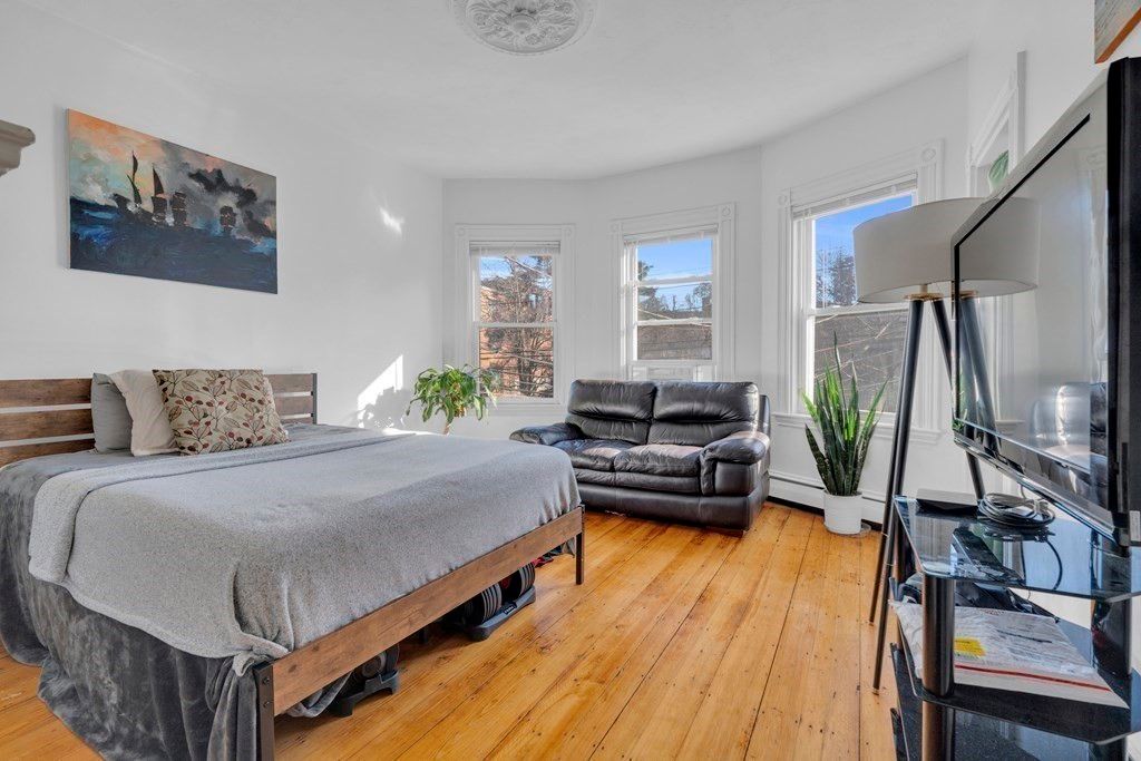 201 High Street 2, Brookline, MA 02445