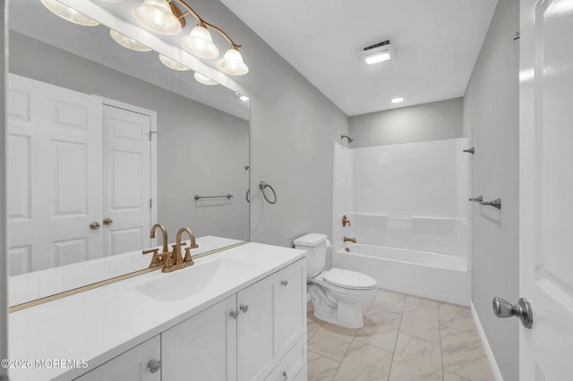 332 Beach Avenue, Beachwood, NJ 08722