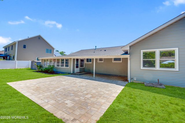 332 Beach Avenue, Beachwood, NJ 08722