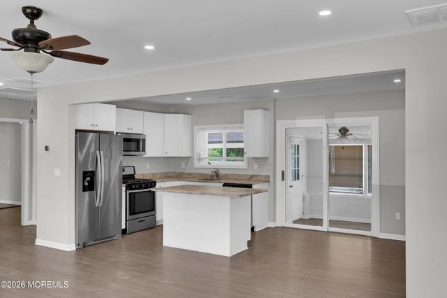 332 Beach Avenue, Beachwood, NJ 08722