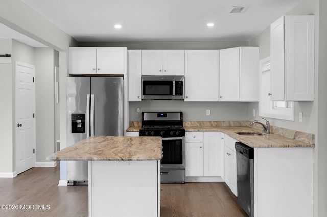 332 Beach Avenue, Beachwood, NJ 08722