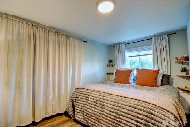 348 NE Harvest Drive, Oak Harbor, WA 98277