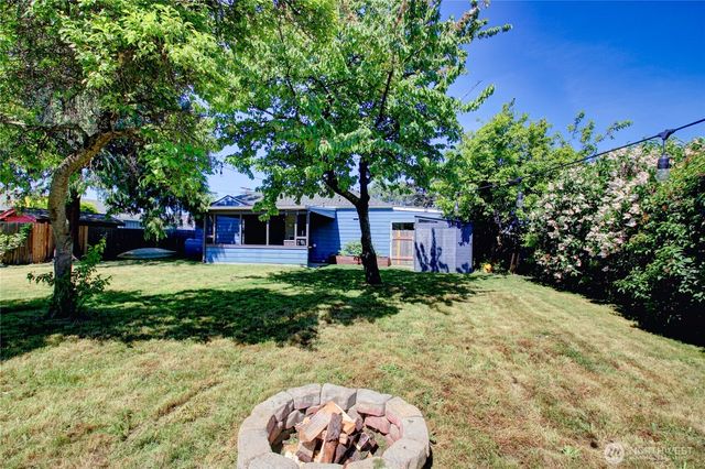 348 NE Harvest Drive, Oak Harbor, WA 98277
