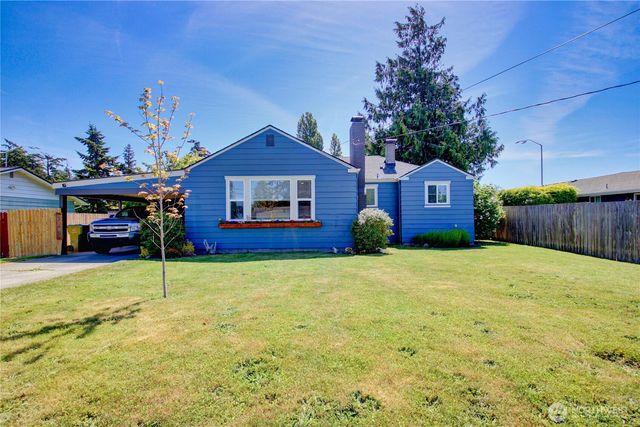 348 NE Harvest Drive, Oak Harbor, WA 98277