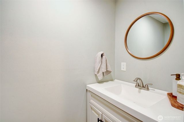 348 NE Harvest Drive, Oak Harbor, WA 98277