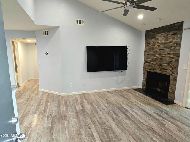 533 W GUADALUPE Road 2011, Mesa, AZ 85210