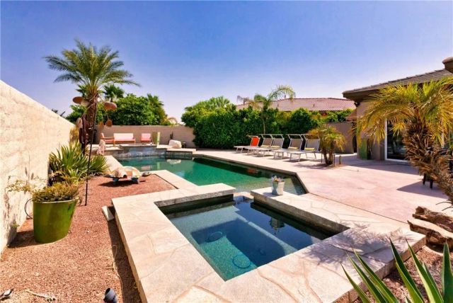 134 Tesori Drive, Palm Desert, CA 92211