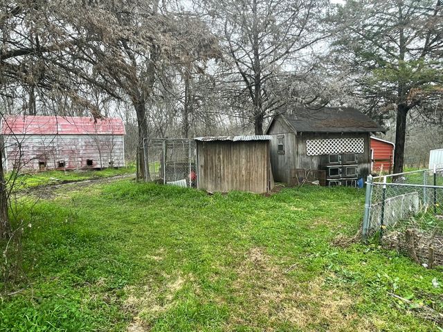 1003 Rs County Road 1530, Point, TX 75472