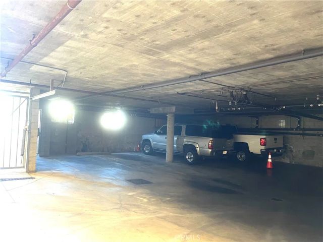 328 E Valencia Apt G, Burbank, CA 91502