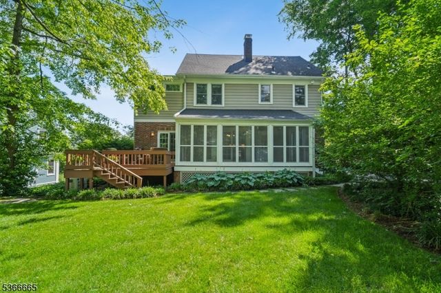 29 Maple Terrace, Millburn Twp., NJ 07041