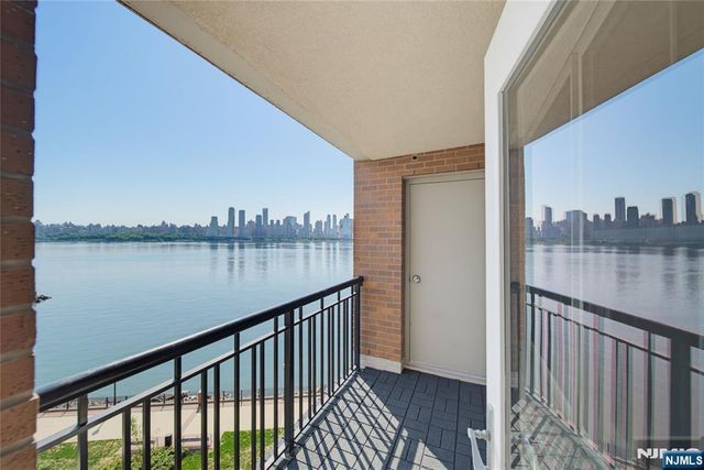 20 Ave At Port Imperial 536, West New York, NJ 07093