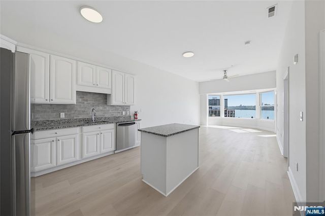 20 Ave At Port Imperial 536, West New York, NJ 07093