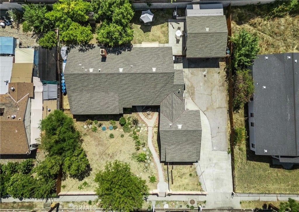 20812 Devonshire, Chatsworth, CA 91311 — exterior