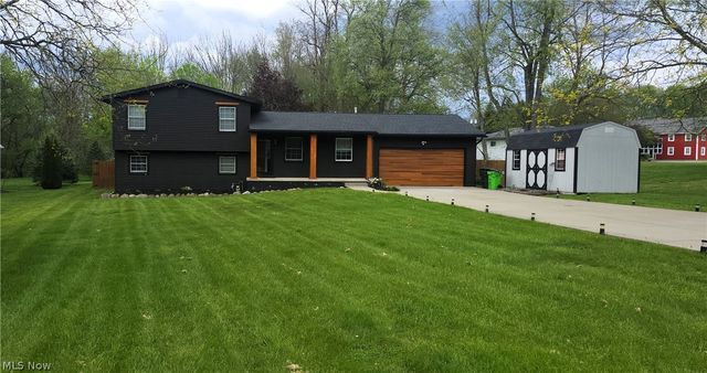 3525 Balsamwood Boulevard NW, Uniontown, OH 44685