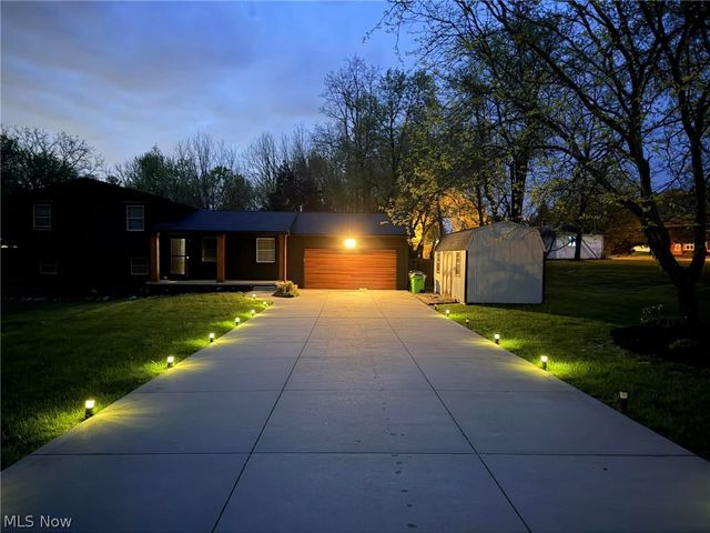 3525 Balsamwood Boulevard NW, Uniontown, OH 44685