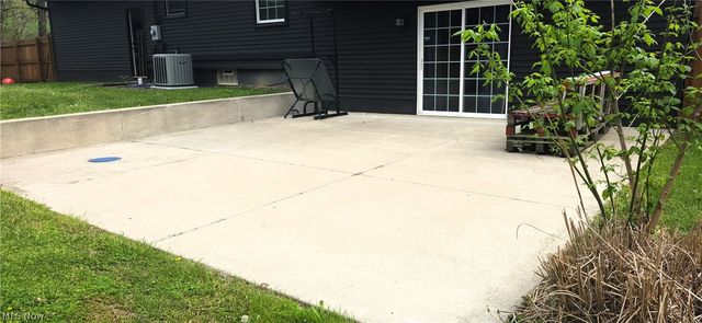 3525 Balsamwood Boulevard NW, Uniontown, OH 44685