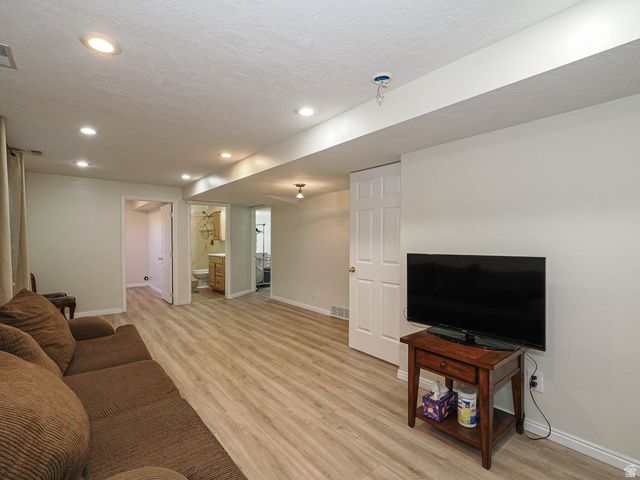 6616 W FANFARE CT, West Valley City, UT 84128