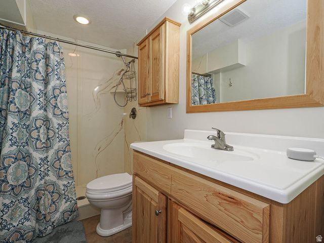 6616 W FANFARE CT, West Valley City, UT 84128