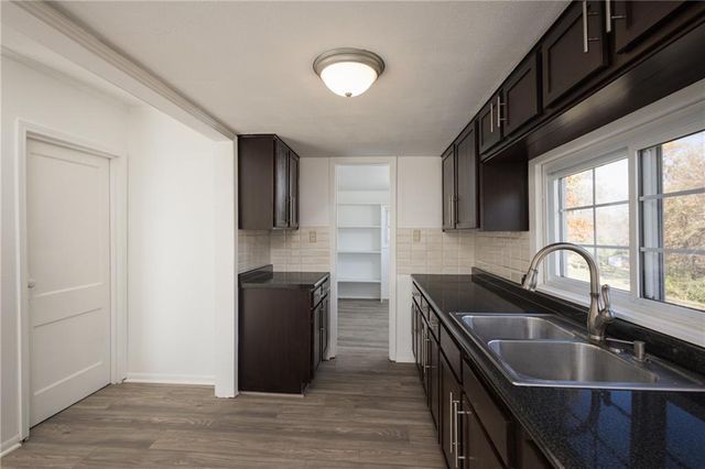 3637 N Monroe Avenue, Kansas City, MO 64117