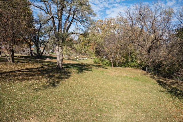 3637 N Monroe Avenue, Kansas City, MO 64117