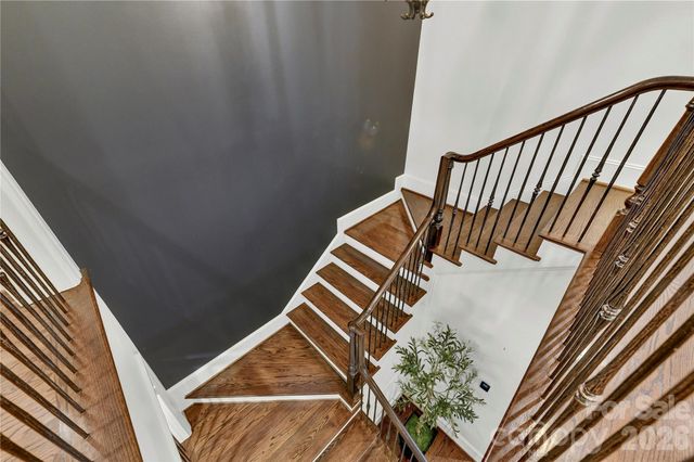 808 Huntington Park Drive, Charlotte, NC 28211