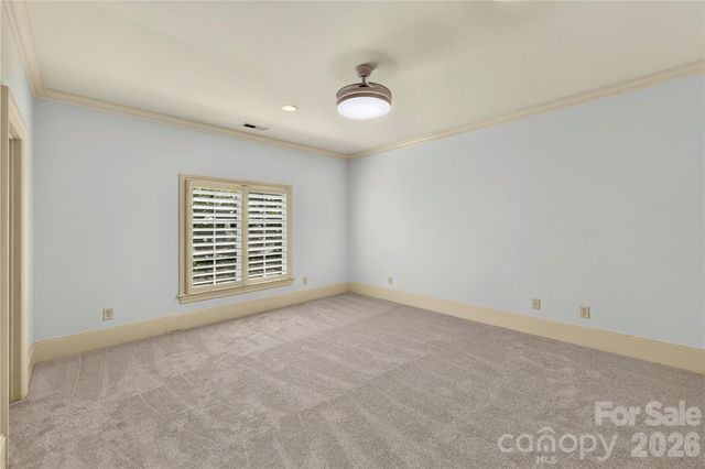 808 Huntington Park Drive, Charlotte, NC 28211