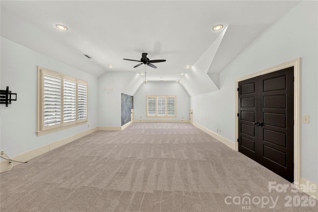 808 Huntington Park Drive, Charlotte, NC 28211