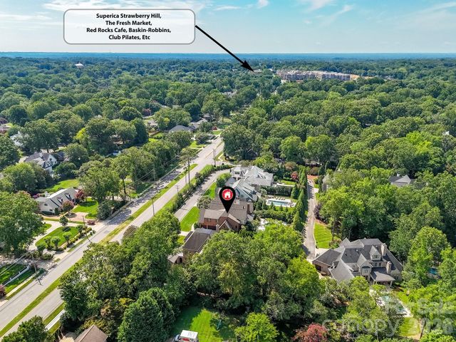 808 Huntington Park Drive, Charlotte, NC 28211