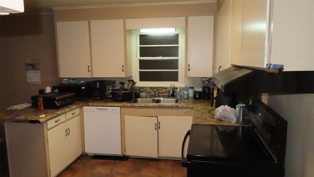 706 NW 6th Street NW, Springhill, LA 71075