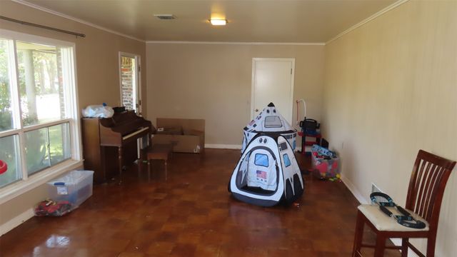 706 NW 6th Street NW, Springhill, LA 71075