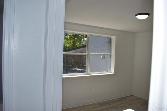 441 Okaloosa Ave, Pensacola, FL 32503
