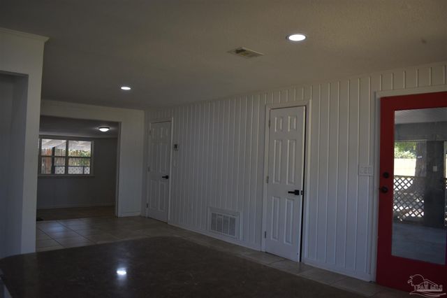 441 Okaloosa Ave, Pensacola, FL 32503