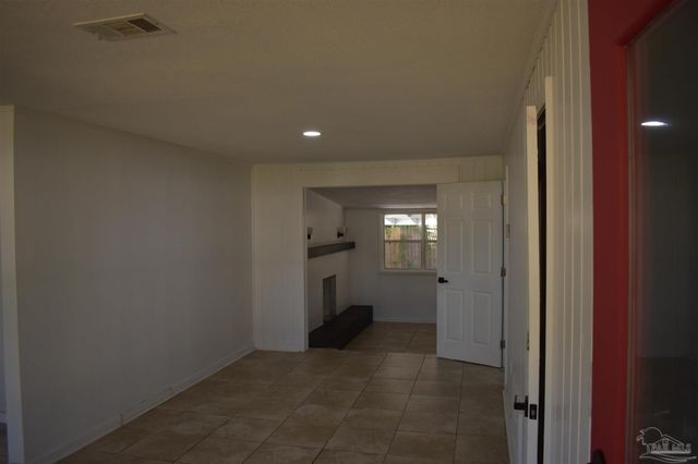 441 Okaloosa Ave, Pensacola, FL 32503